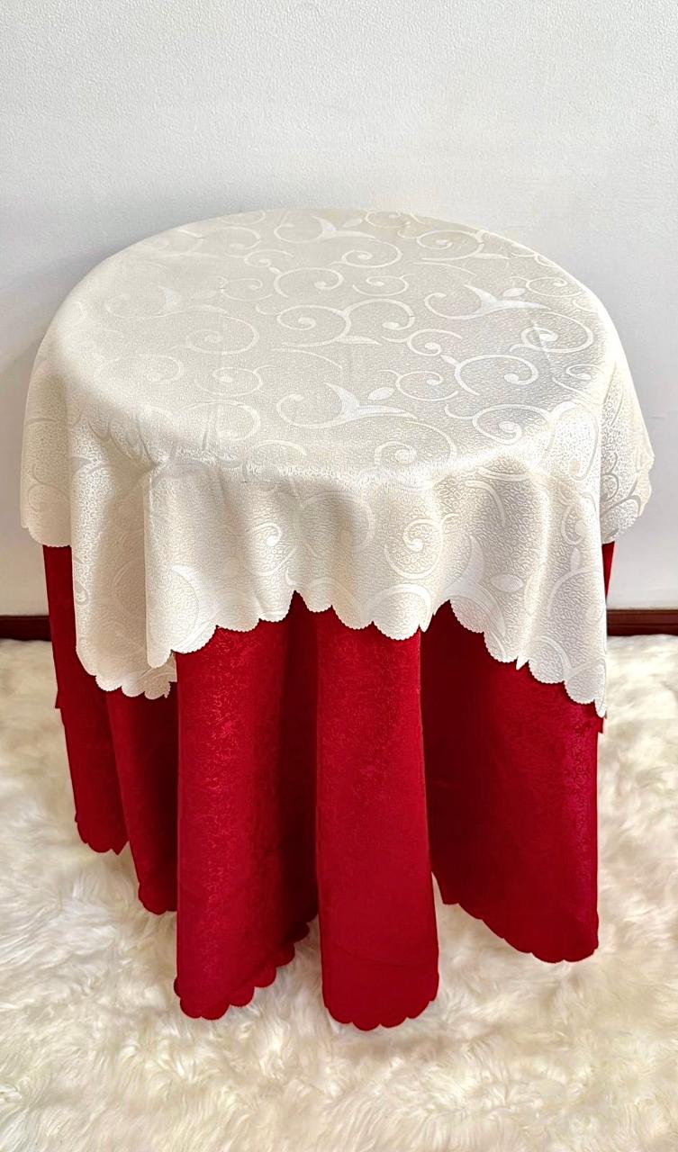 Carpeta Para Mesa Coqueta 90x90cm Jacquard Kingo